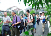 “當前服務業(yè)快速發(fā)展面臨的問題”