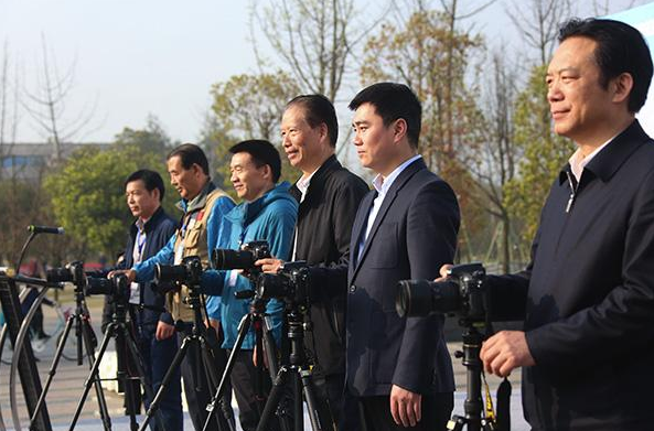 “中央第十三巡視組進(jìn)駐中鋁企業(yè) 組長朱保成 副組長孫來燕、王海沙、崔瑛”